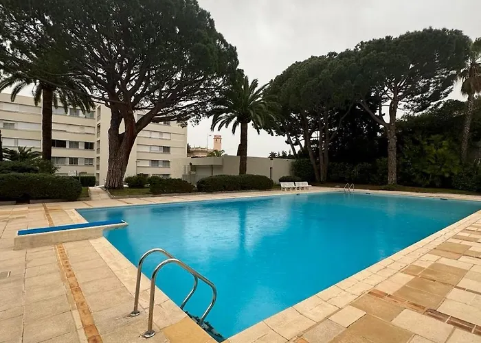 With Swimming Pool Vallauris